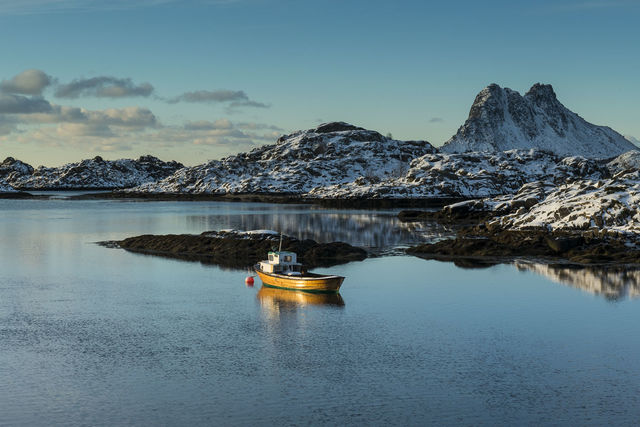 Boat in Morning print